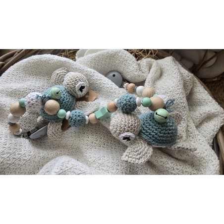Kinderwagenkette mit Schildkröte in mint