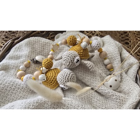 Kinderwagenkette mit Schildkröte in senfgelb